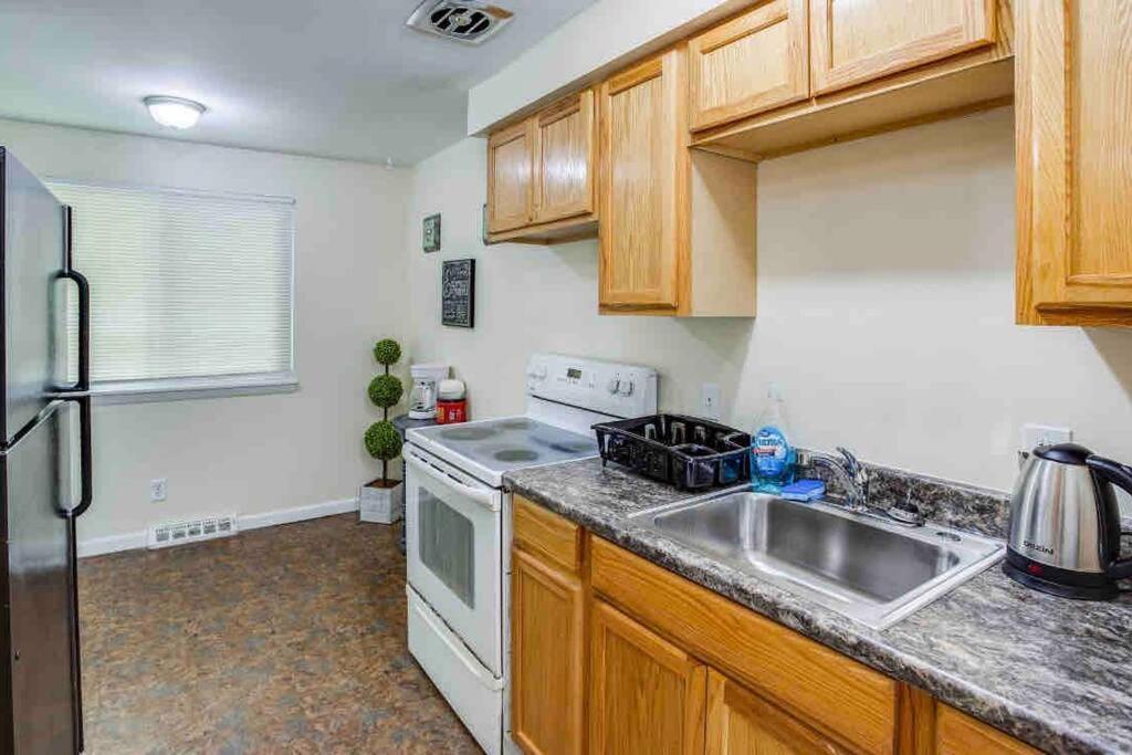 Stunning Ranch Mins From Rit/Airport/U Of R/Dwtn Apartment Rochester Exterior photo