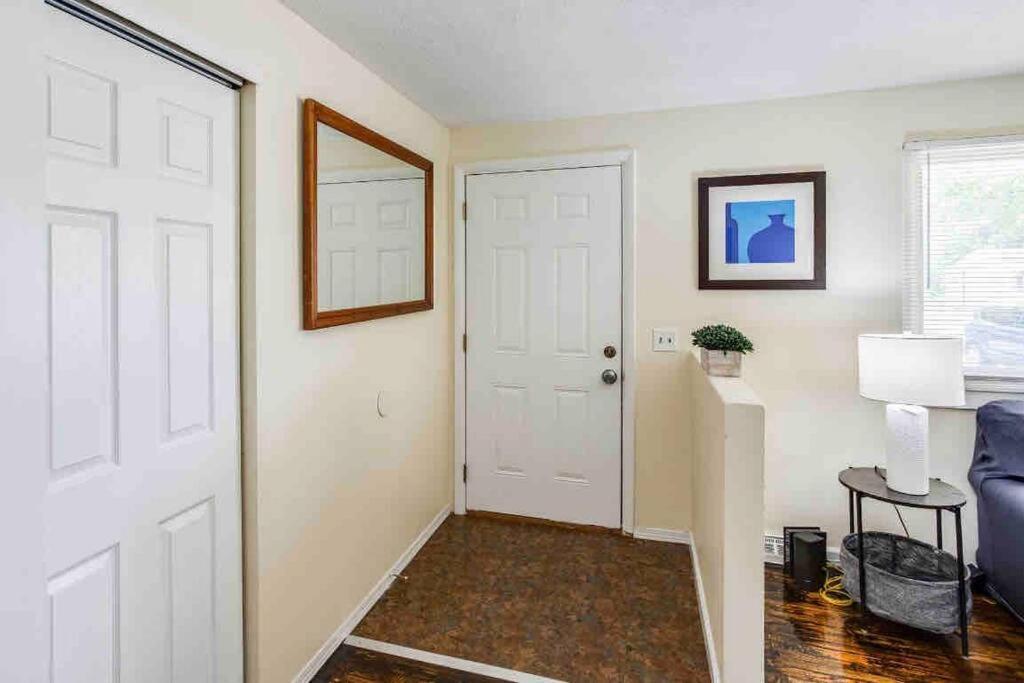 Stunning Ranch Mins From Rit/Airport/U Of R/Dwtn Apartment Rochester Exterior photo