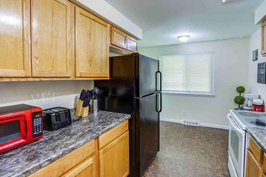 Stunning Ranch Mins From Rit/Airport/U Of R/Dwtn Apartment Rochester Exterior photo